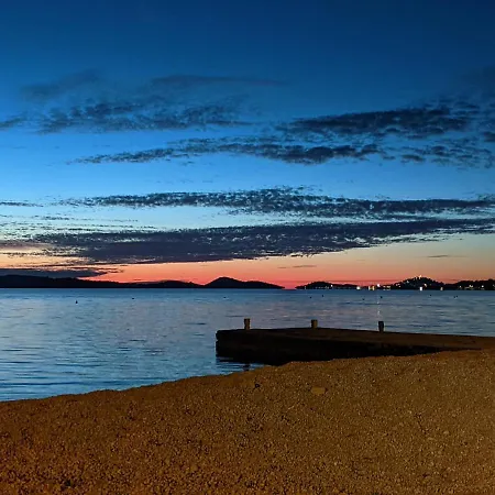 公寓 Ground Floor 50m From *