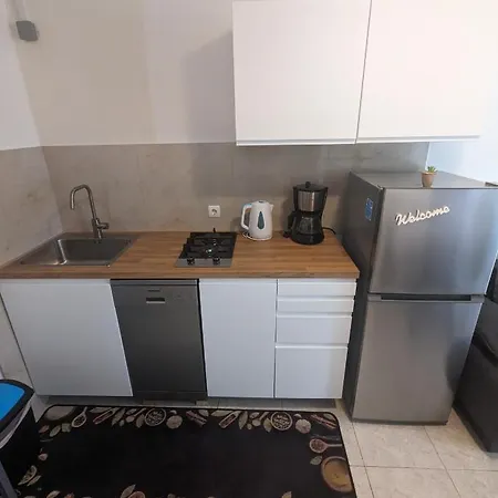 Ground Floor 50m From Apartamento Srima