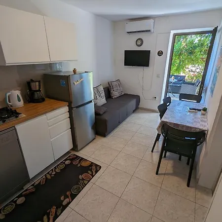 Ground Floor 50m From Apartamento *