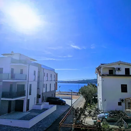 Ground Floor 50m From Apartamento *