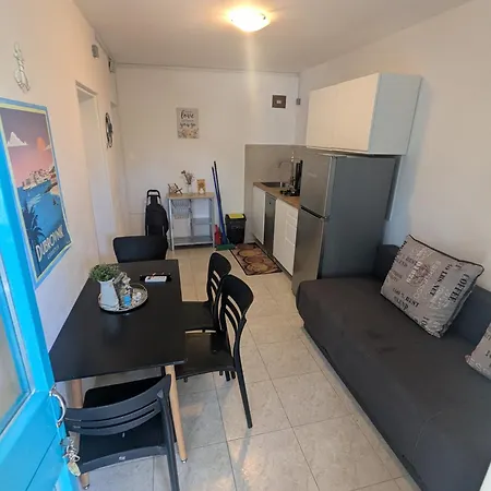 شقة Ground Floor 50m From *