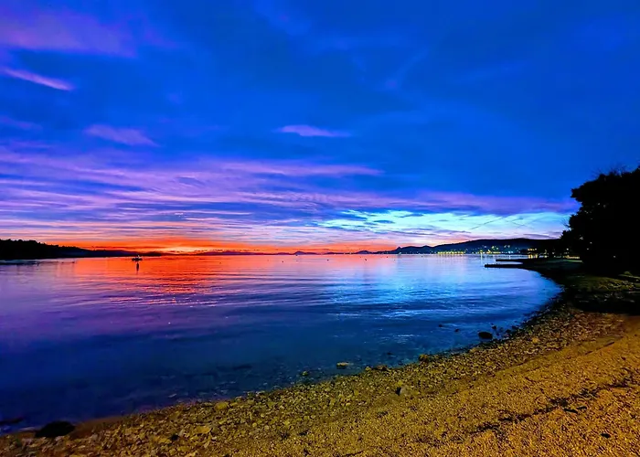 Ground Floor 50m From