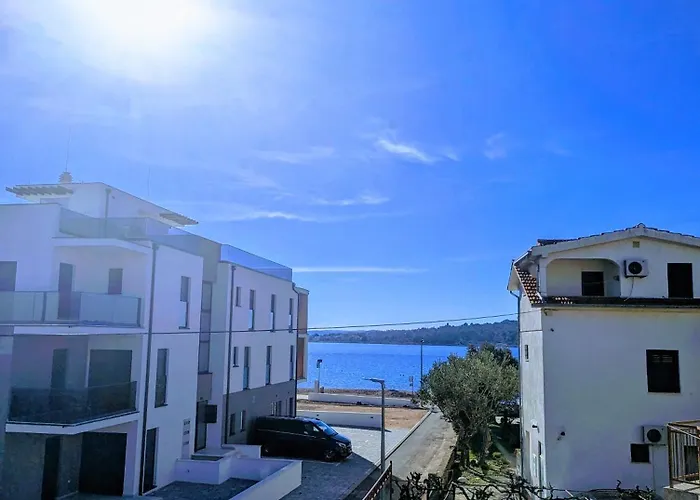 Ground Floor 50m From Apartman *